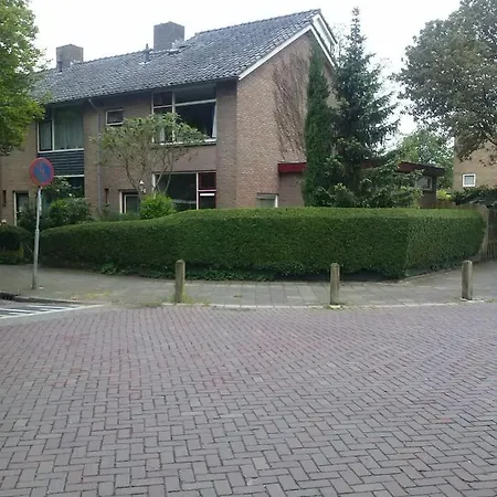 Bed And Breakfast Opus 209-3